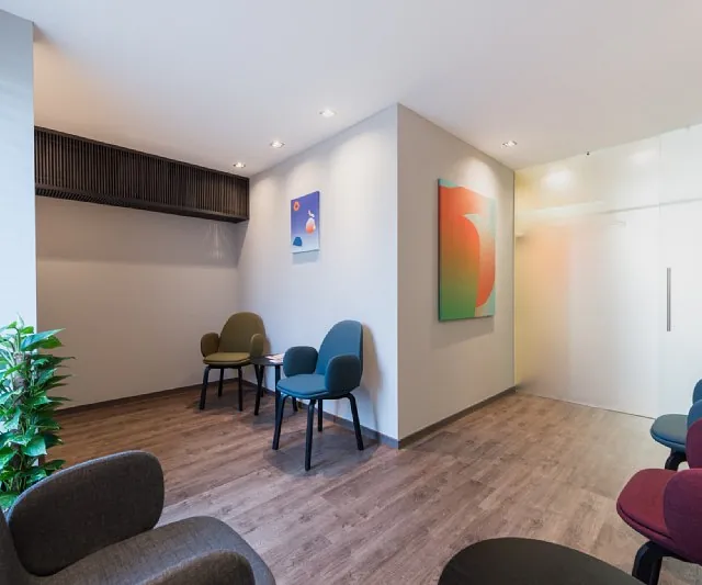 Wartezimmer beim Zahnarzt in Mäder im Bezirk Feldkirch